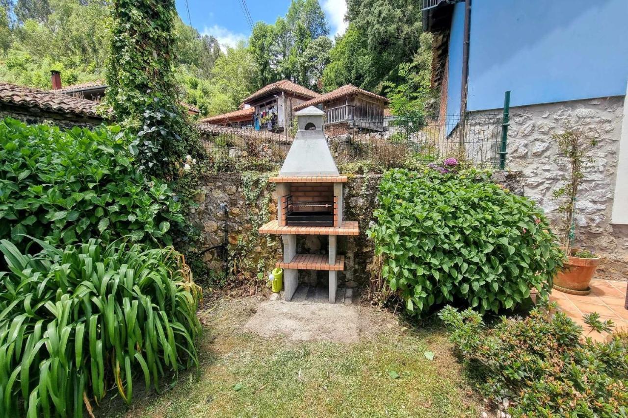 Гостевой дом Casa De Aldea El Toral Ралес Экстерьер фото